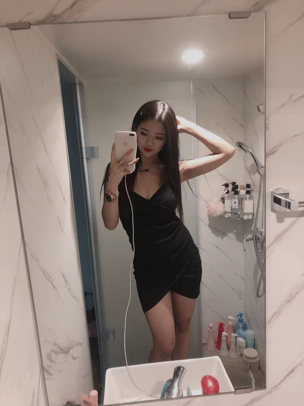 龙华又纯又欲的小嫣